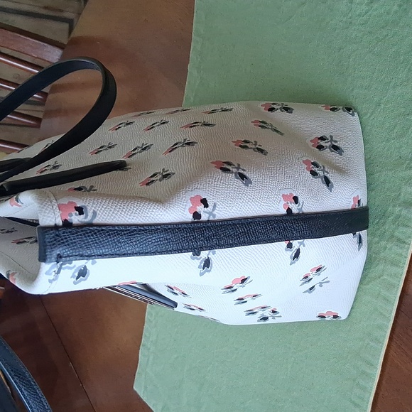 Coach Taxi Crossgrain Leather Tote Bramble Rose White Pink Floral Bag - Picture 4 of 16